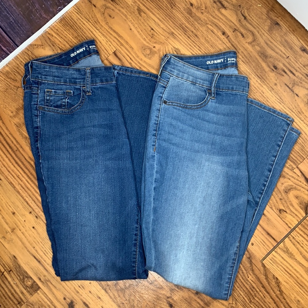 2 Old Navy Super Skinny Mid-Rise jeans 8 Regular